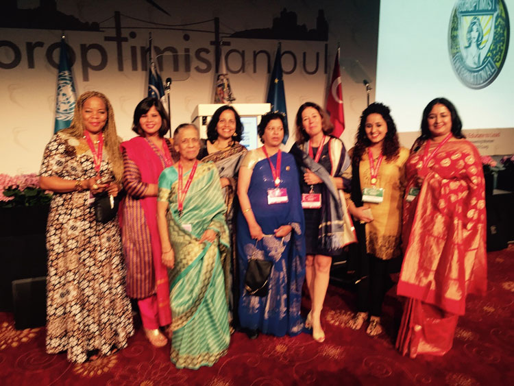 6.With-Anne-Simon-SI-Convention-Executive-Director-of-Programme-an-African-delegate